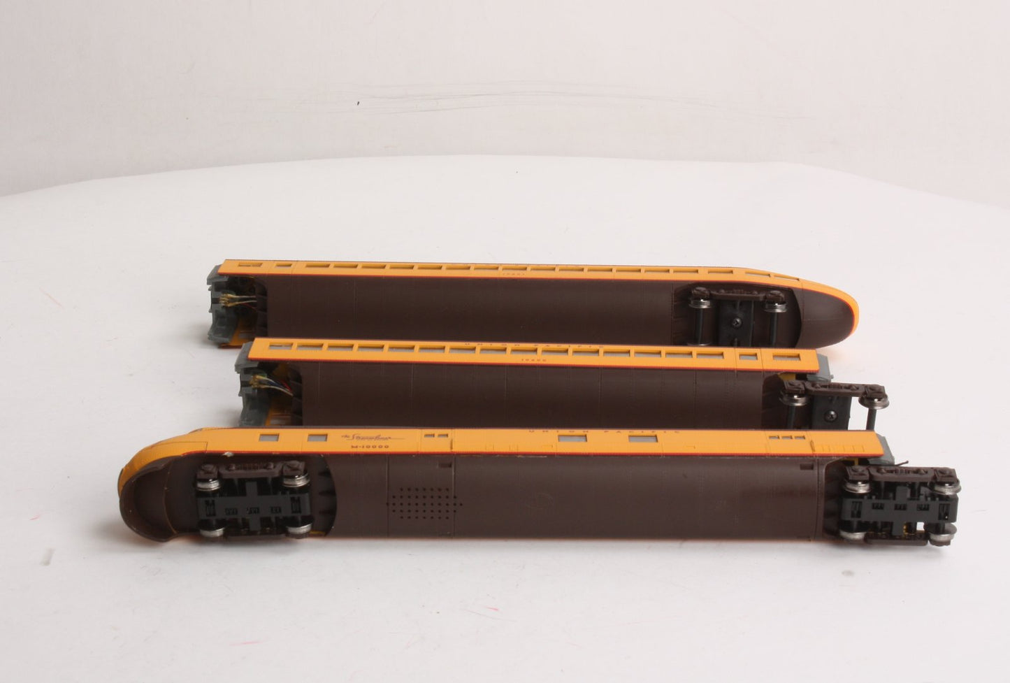 Con-Cor 8784 HO City Of Salina M10000 Original Passenger Set