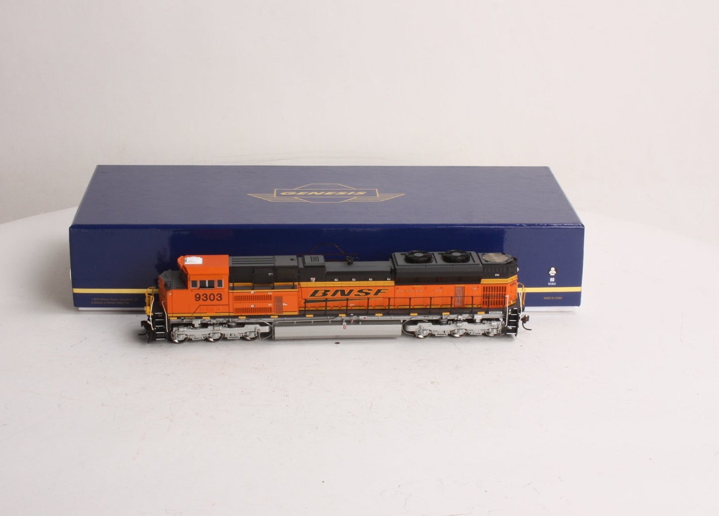 Athearn G68515 HO Scale BNSF SD70ACe Diesel Locomotive #9303
