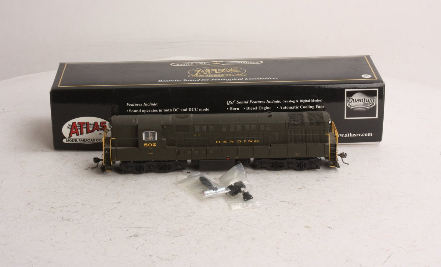 Atlas 7768 HO Reading Train Master Ph 1b Diesel Locomotive
