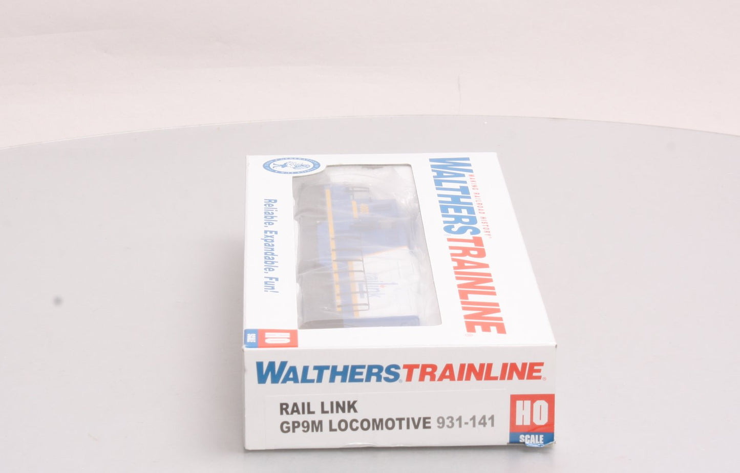 Walthers 931-141 HO Rail Link EMD GP9M Diesel Locomotive Standard DC #4003