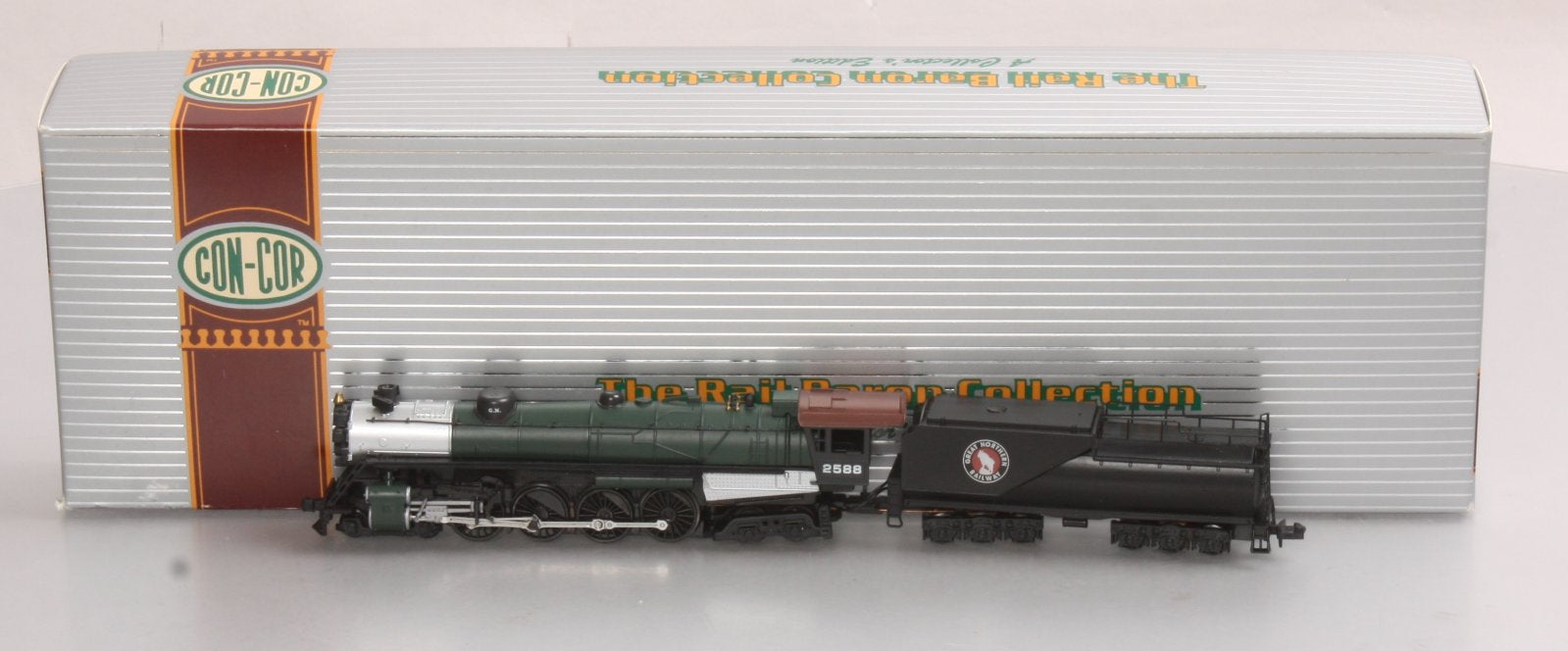 Con-Cor 3811 N Great Northern S-2 4-8-4 Steam Loco #2588