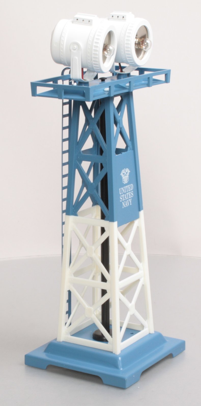 O-Line 704 US Navy Rail Yard Dual Light Tower