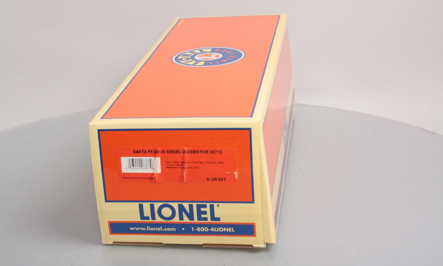 Lionel 6-28387 Santa Fe Non-Powered GP30 Diesel Locomotive #2715