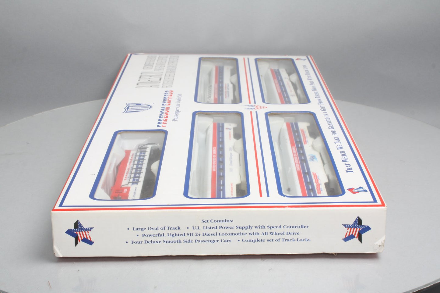 IHC 329 Freedom Express HO Gauge Diesel Passenger Train Set