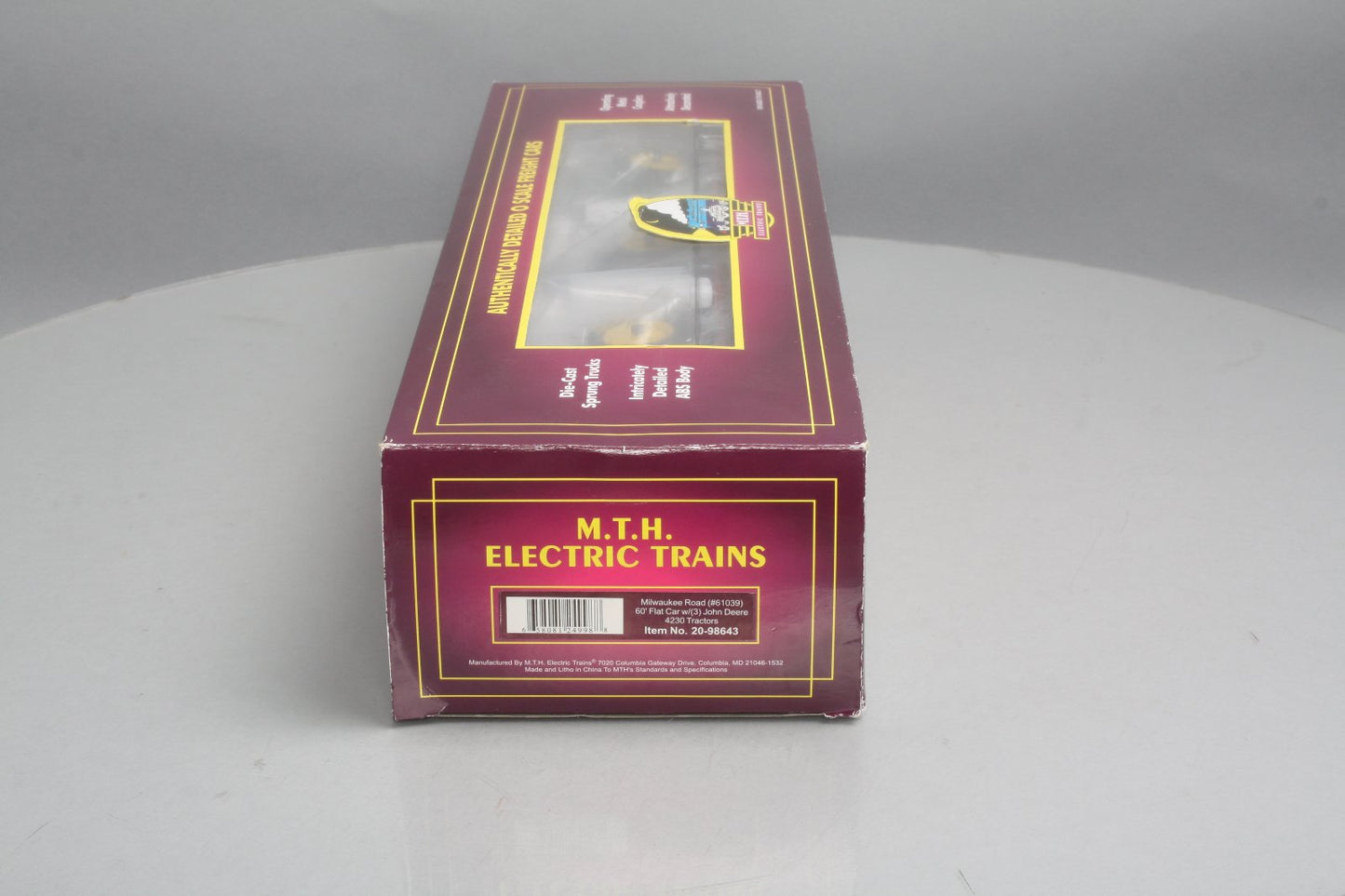 MTH 20-98643 O Milwaukee Road 60' Flat Car w/ 3 John Deere 4230 Tractors #61039