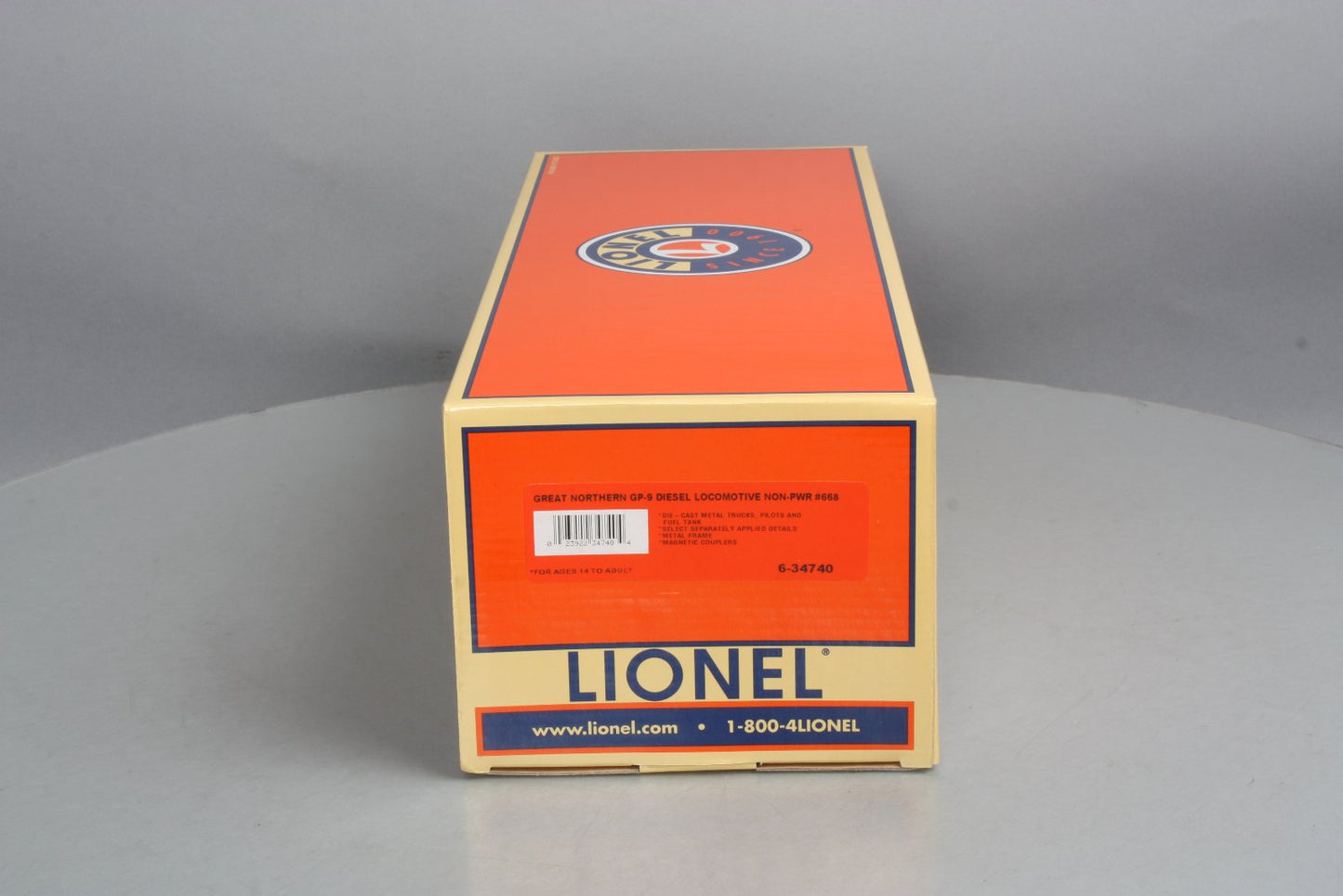 Lionel 6-34740 Great Northern Non-Powered Scale GP9 Diesel Locomotive #668