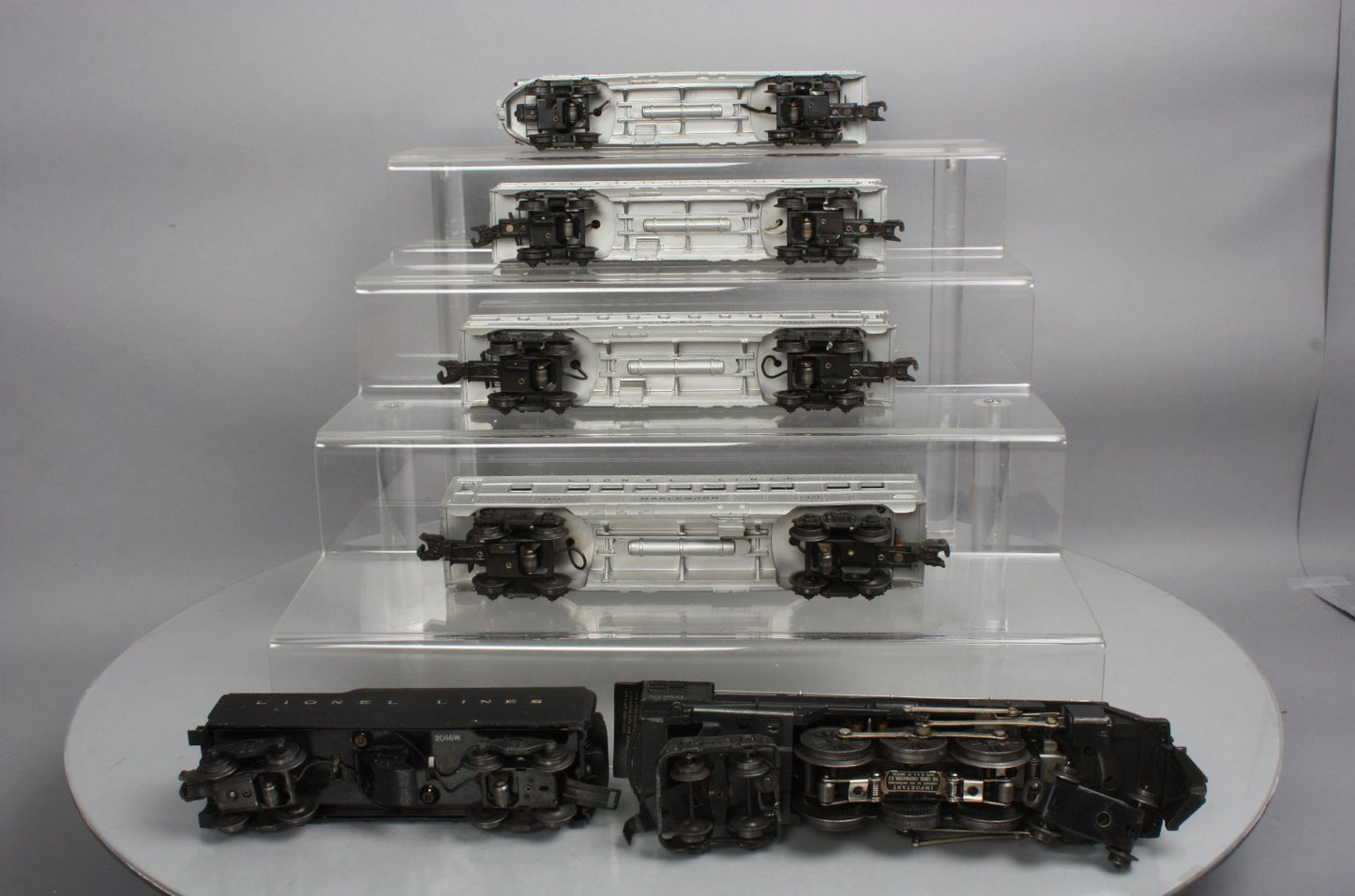 Lionel 1484WS Vintage O 2056 Passenger Set w/2046W,2421,2422,2429,2423