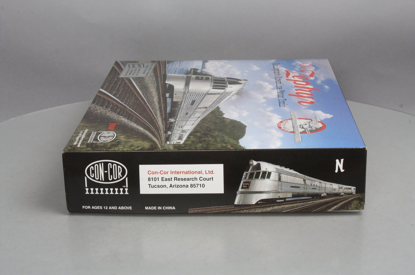 Con-Cor 8732 1934 Silver Streak Zephyr N Gauge Diesel Passenger Train Set