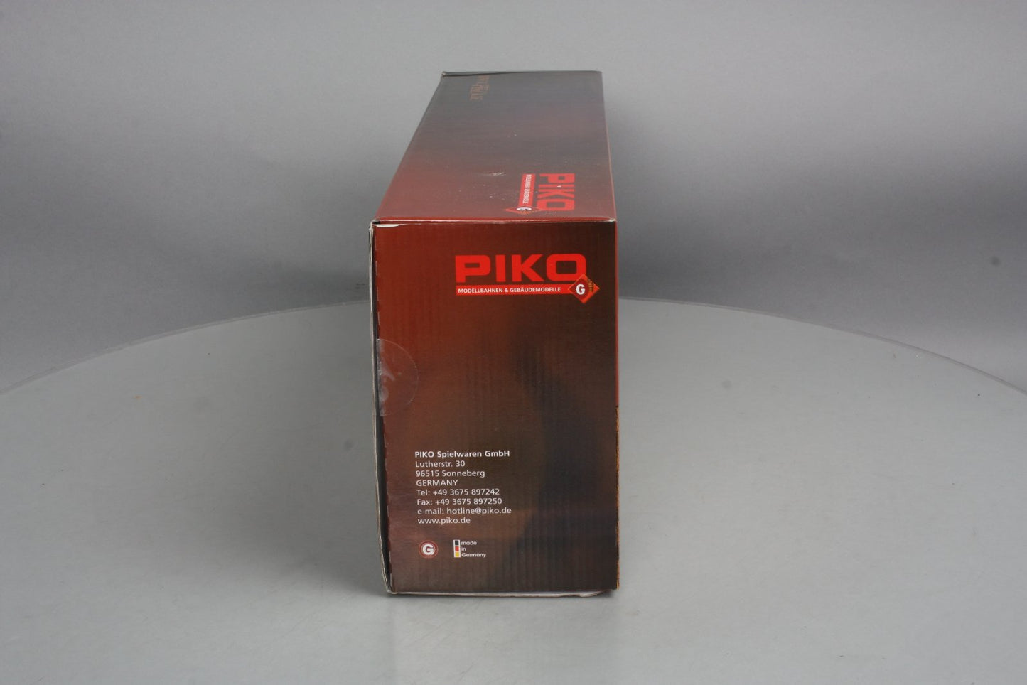 Piko 38835 G Scale Santa Fe Covered Hopper Car (Metal Wheels)