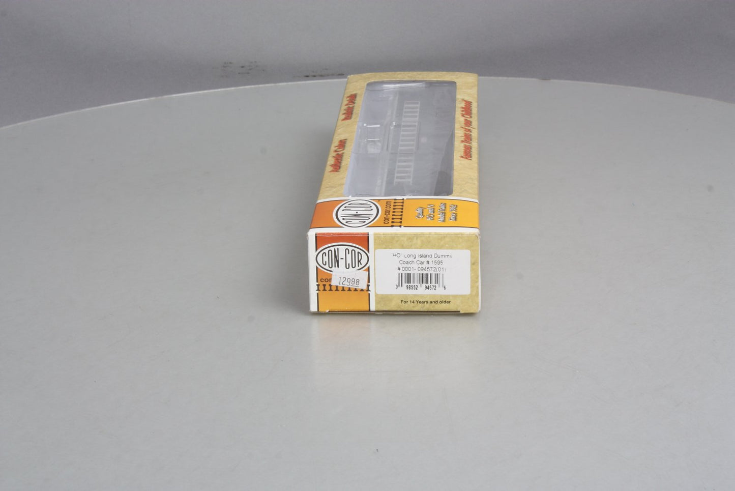 Con-Cor 194572 HO Gauge Long Island Coach Car