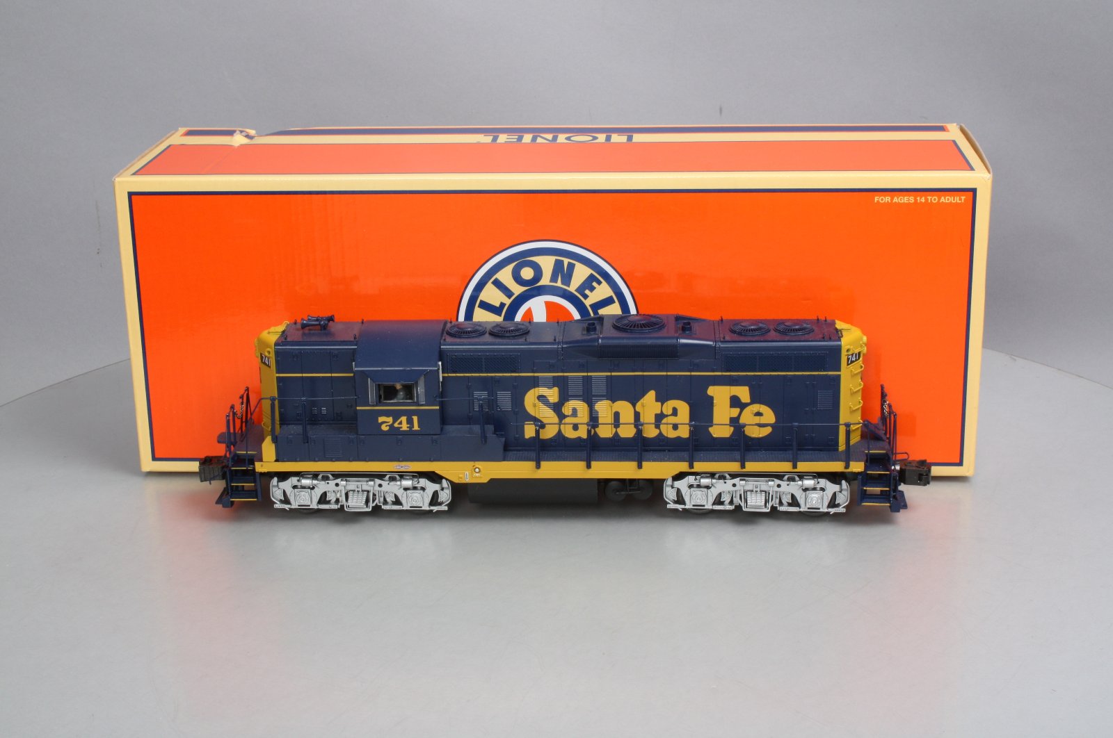 Lionel 6-34736 Santa Fe Legacy Scale GP9 Diesel Locomotive #741