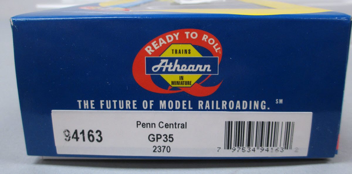 Athearn 94163 HO Penn Central EMD GP35 Diesel Locomotive #2370