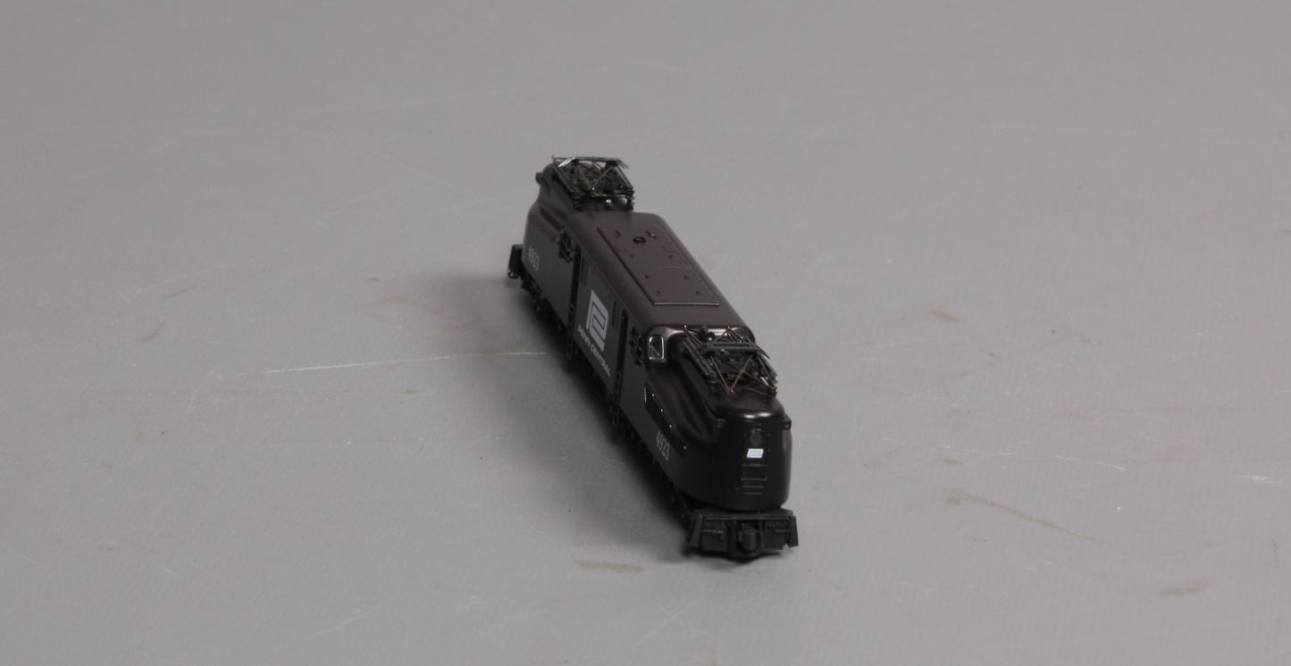 Kato 137-2024 N Scale Penn Central GG-1 Electric Locomotive w/ DC
