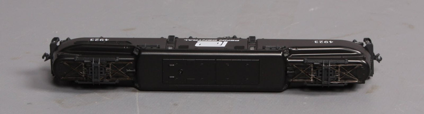 Kato 137-2024 N Scale Penn Central GG-1 Electric Locomotive w/ DC