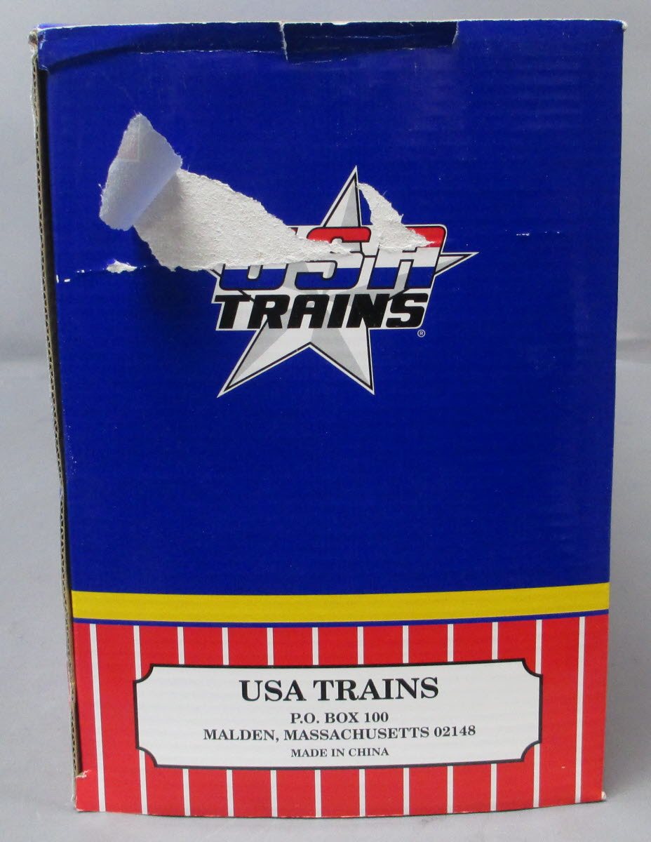 USA Trains R19300C G Santa Fe 50 Ft. Box Car with Plug/Steel Double Door Combo