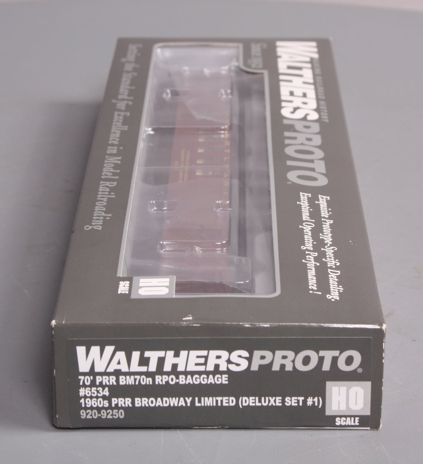 Walthers 920-9250 HO Scale Broadway Limited BM70n RPO Baggage Car