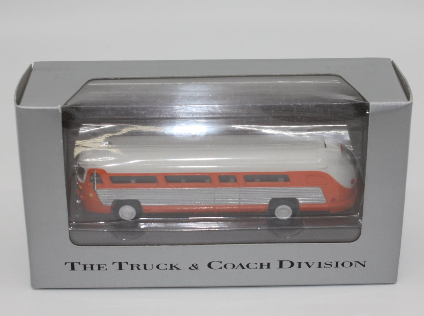 American Precision Models 39013 HO Scale Orange & White Passenger Bus