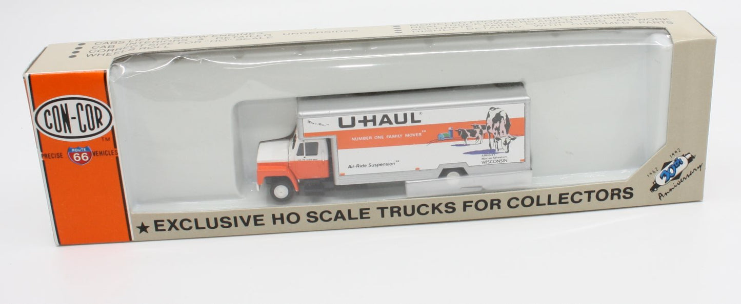Con-Cor 0004-007014 HO Wisconsin 26' U-Haul Supermover Truck