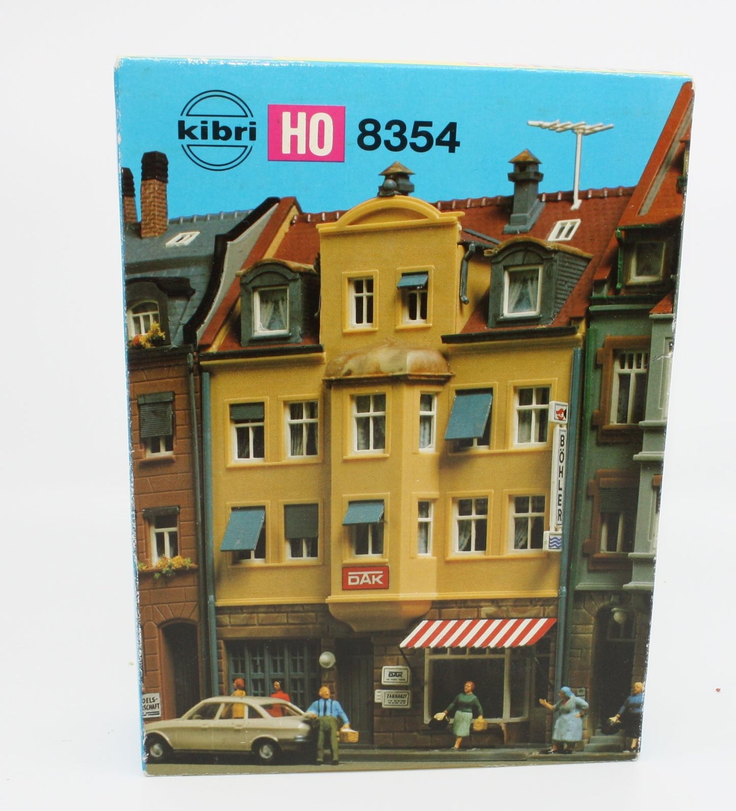 Kibri B-8354 Multi-Family Home w/Balconies Building Kit