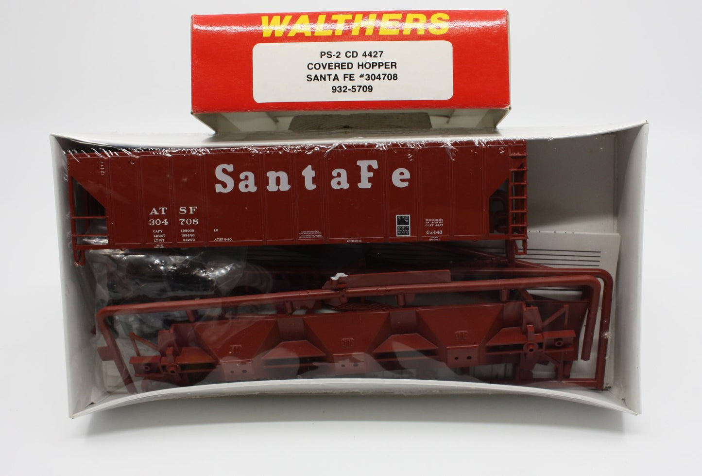 Walthers 932-5709 HO PS-2 CD 4427 Covered Hopper Santa Fe