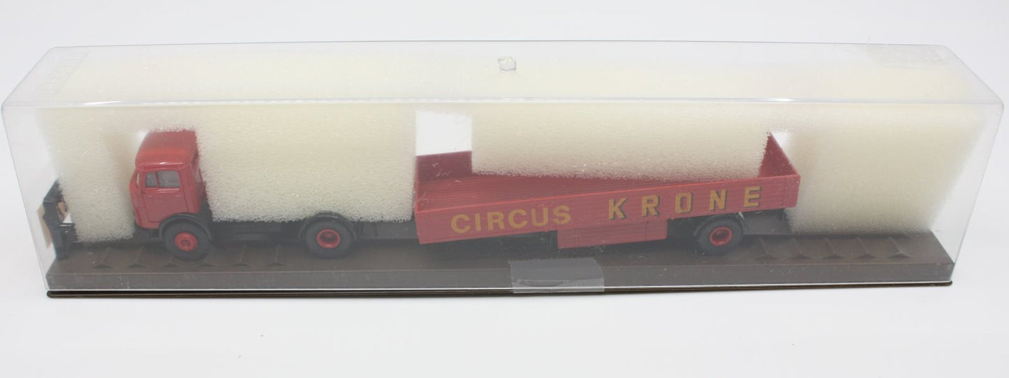 Brekina Automodelle 4853 HO Circus KRONE Flatbed Trailer Truck