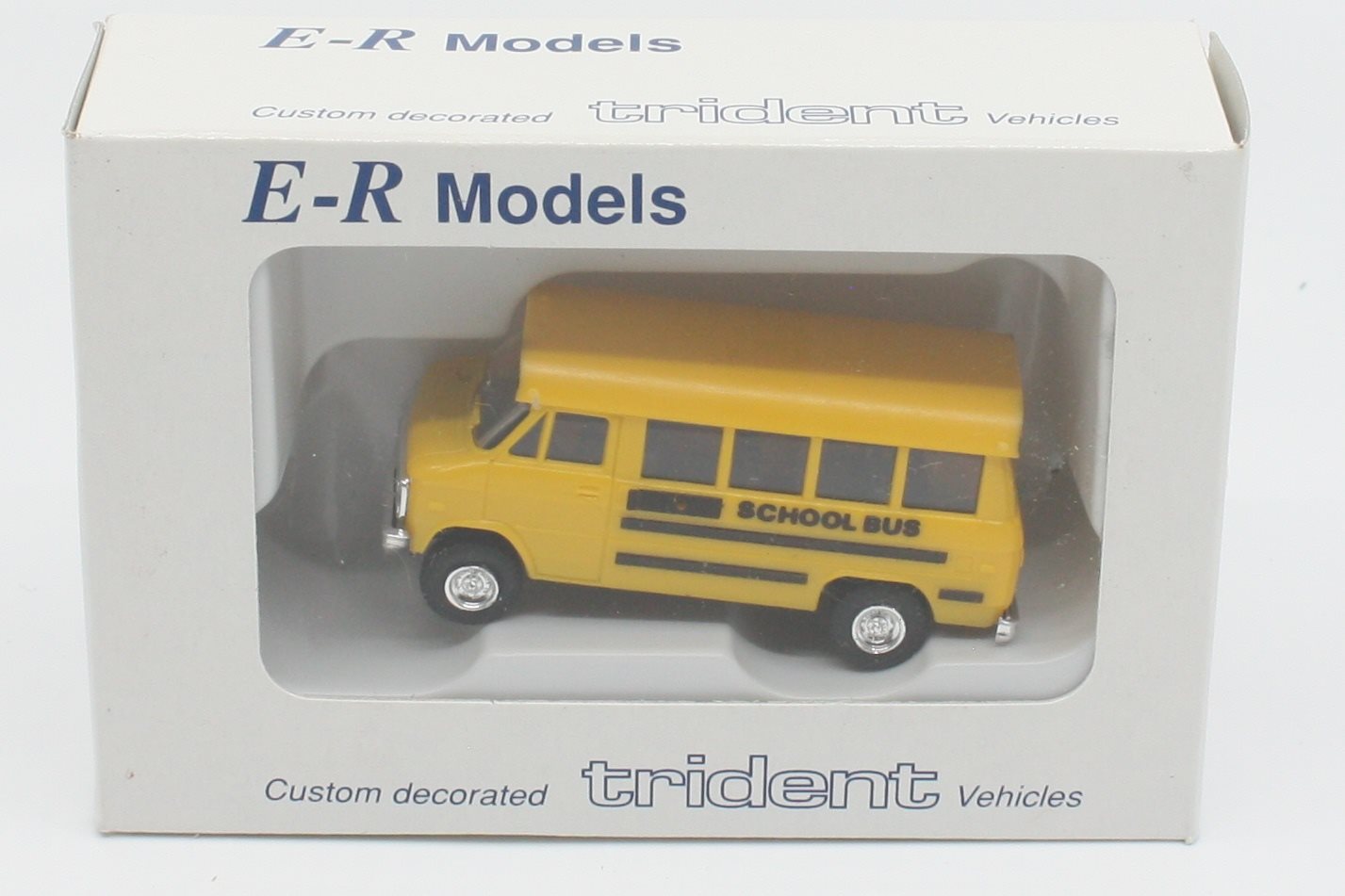 E-R Models 040-90801 HO Yellow School Bus