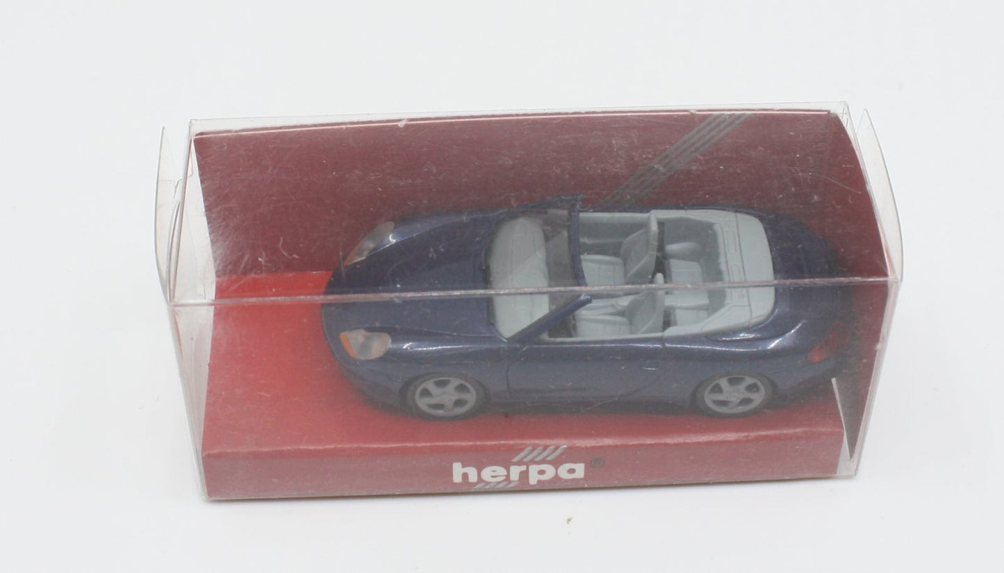Herpa 032551 HO Porsche 996 Cabriolet in Metallic Blue