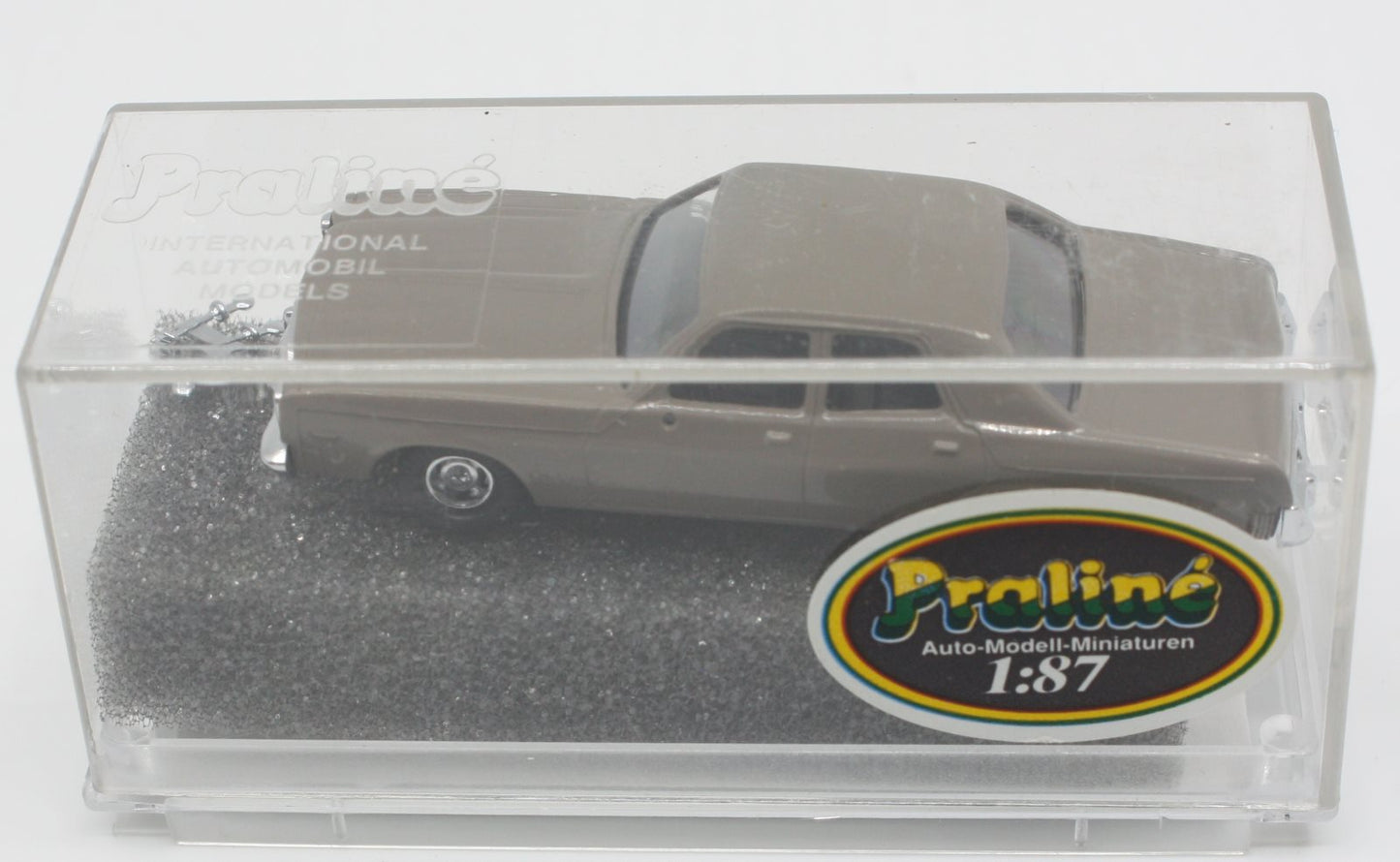 Praline 6603 HO Dodge Monaco Lim. Luxus
