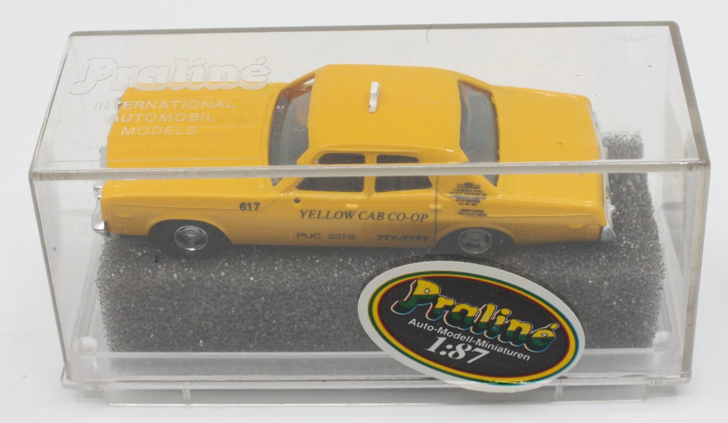 Praline 3104 HO Taxi Cap Co-op