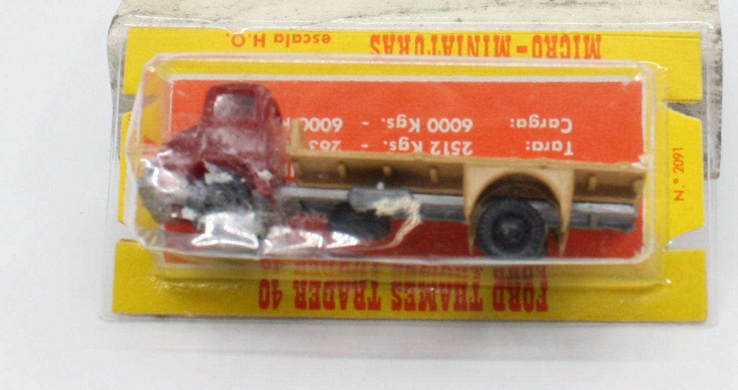 EKO 2091 HO Flatbed Truck Ford Thames