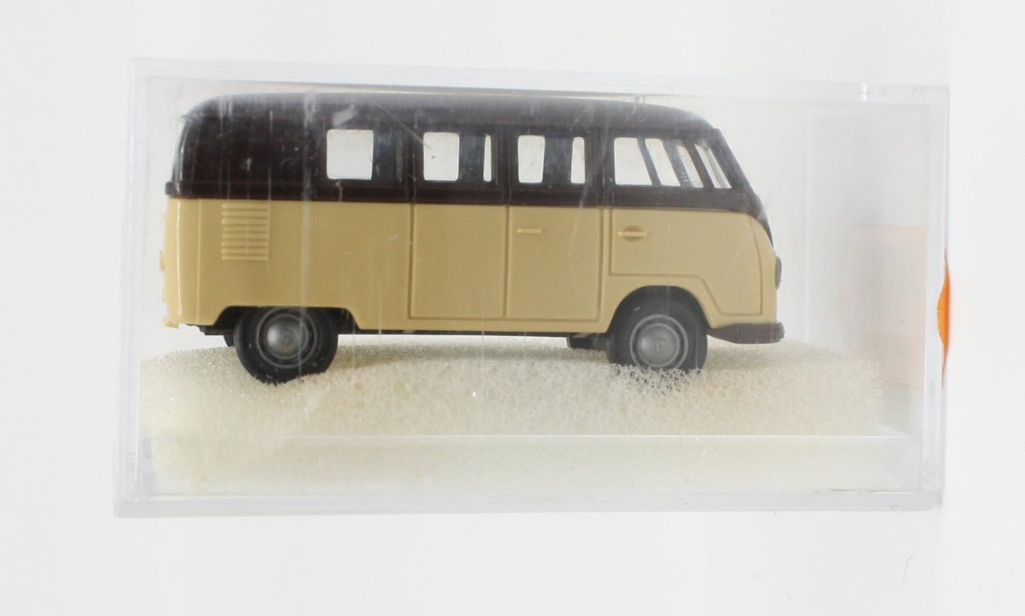 Brekina Automodelle DB-31000 HO Volkswagon Dark Brown
