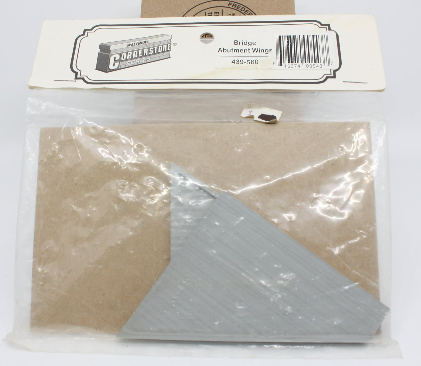 Walthers 439-560 HO Bridge Abutment Wings