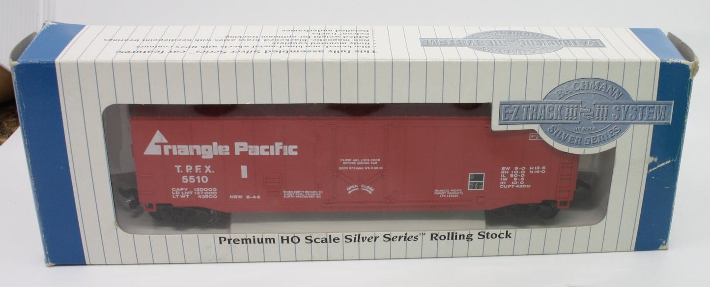 Bachmann 18030 HO 50" Plug-Door Box Car (Tiangle Pacific)