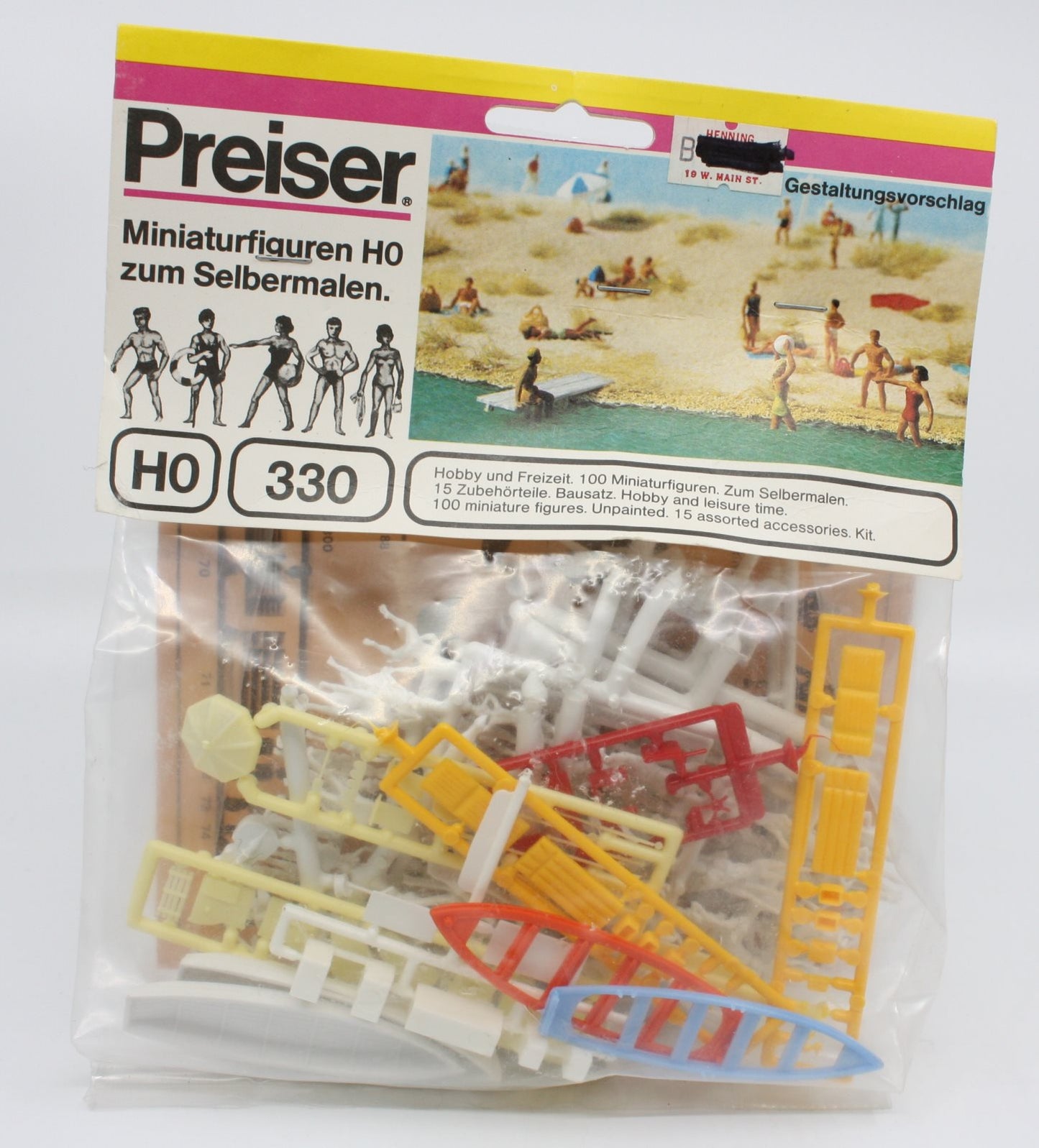 Preiser 16330 HO Hobby & Leisure Time Figures with Accessories (Set of 100)