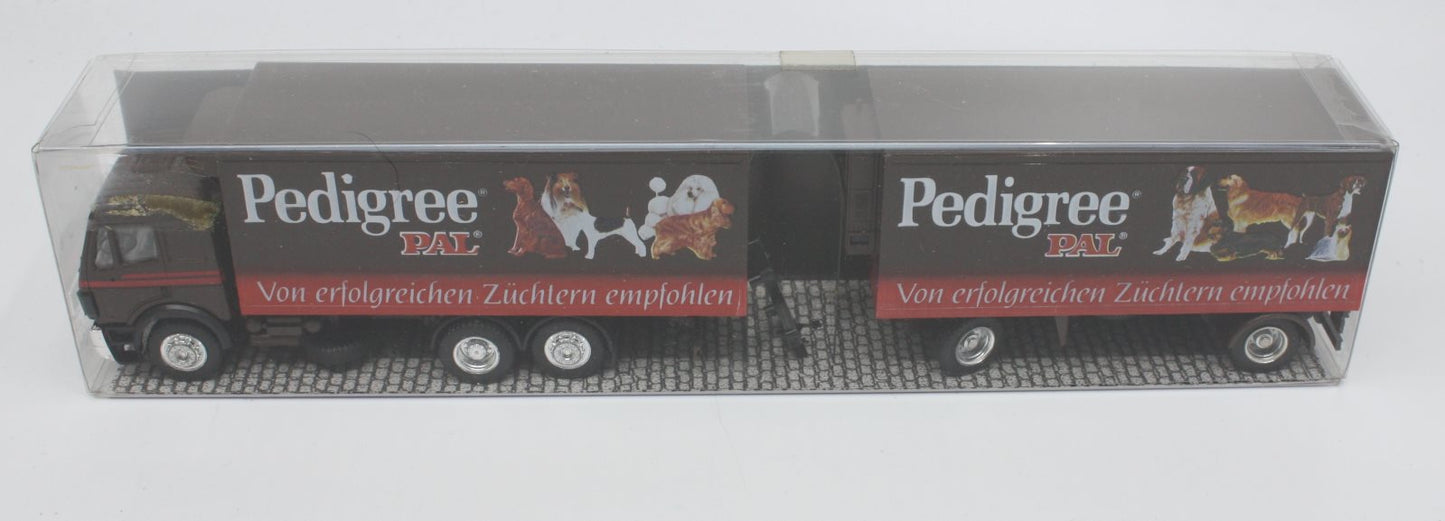 Albedo D-8807 HO Pedigree Pal Tractor Double Trailer