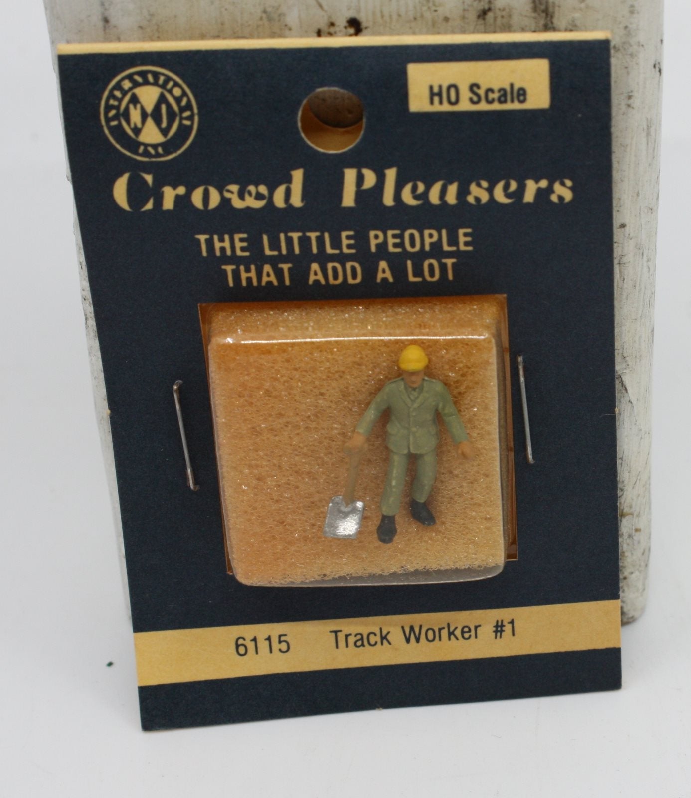NJ International 6115 Crowd Pleaser Track Worker Figure #1