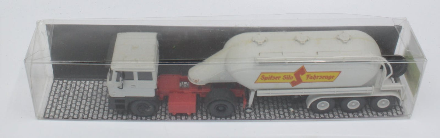 Albedo 238889 HO Spit3er Silo Fahr3euge