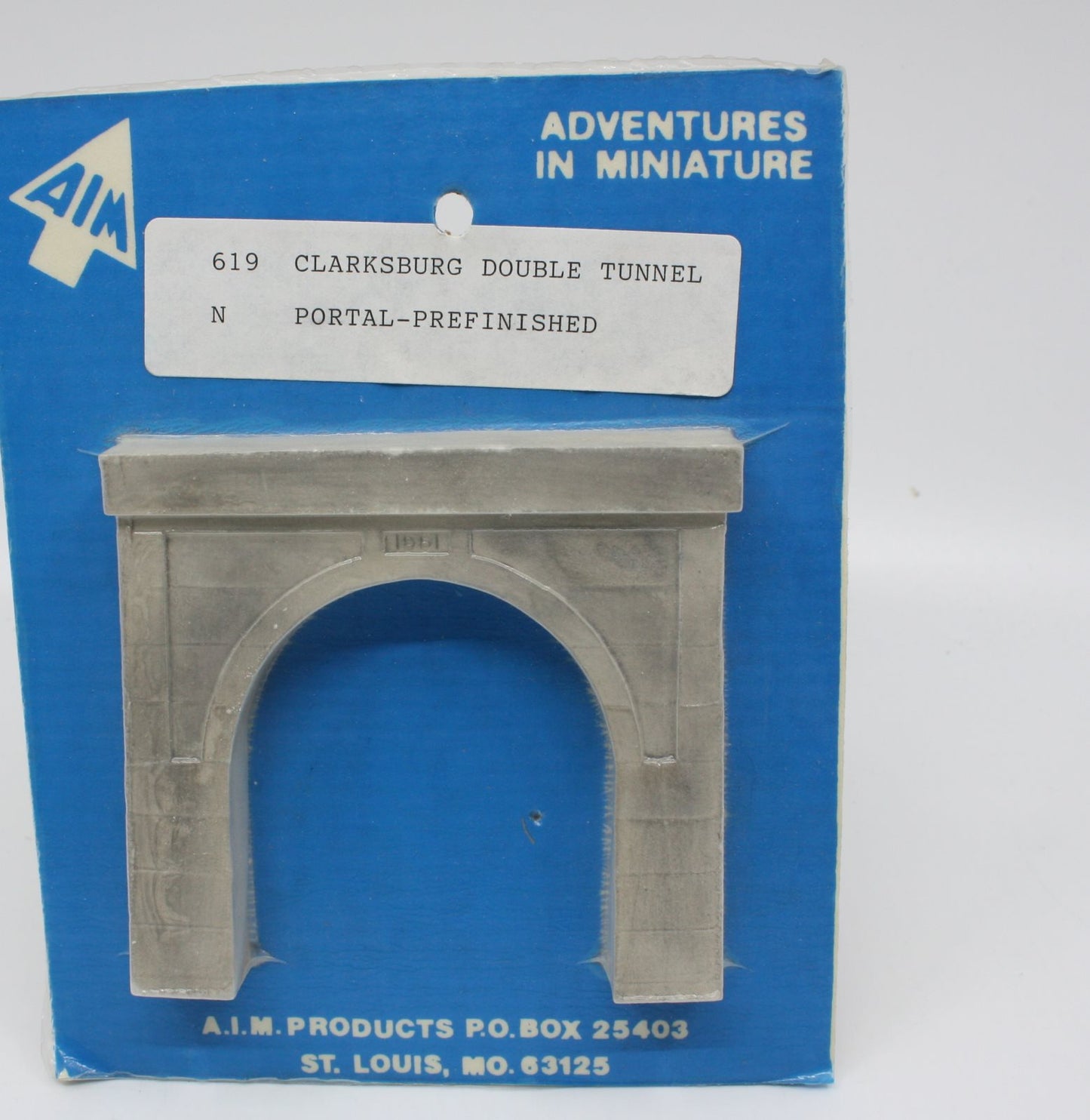 AIM 619 N Scale Clarksburg Double Tunnel Portal