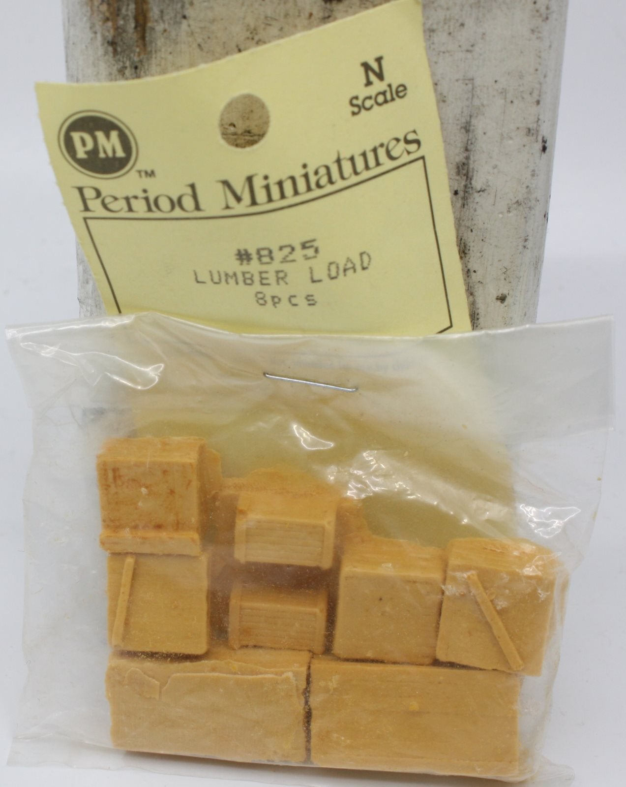 Period Miniatures 825 N Scale Lumber Load (Pack of 8)