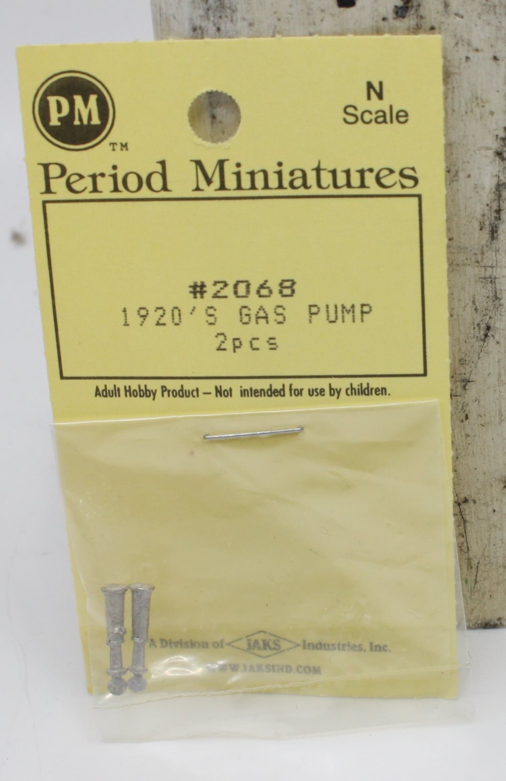Period Miniatures 2068 N Scale 1920's Gas Pump (Pack of 2)