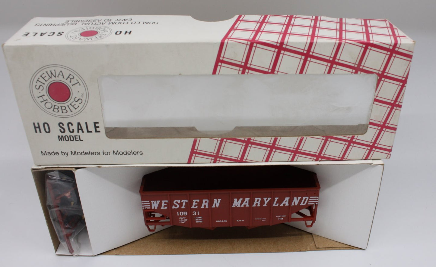 Stewart 10105 HO Western Maryland Fishbelly 55 Ton 6 Panel 2 Bay Hopper #10931