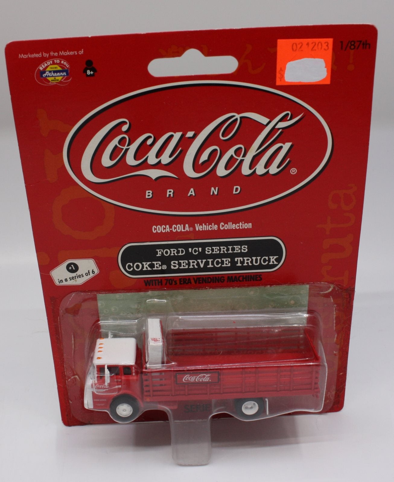 Athearn 8200 HO Ford "C" Series Coke Service TruckW/70'S Vending Machines