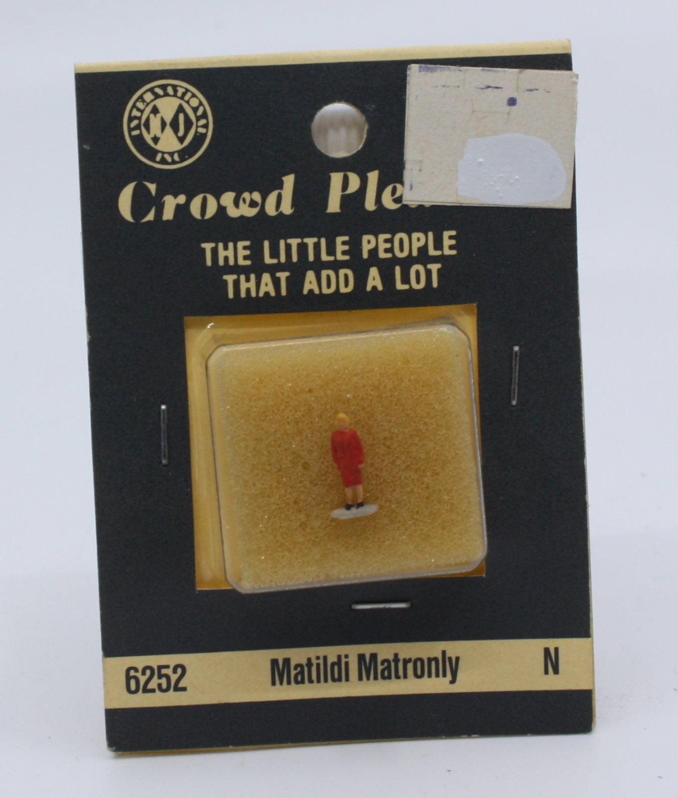 N Scale NJ International 6252 Crowd Pleasers Matildi Matronly Figure