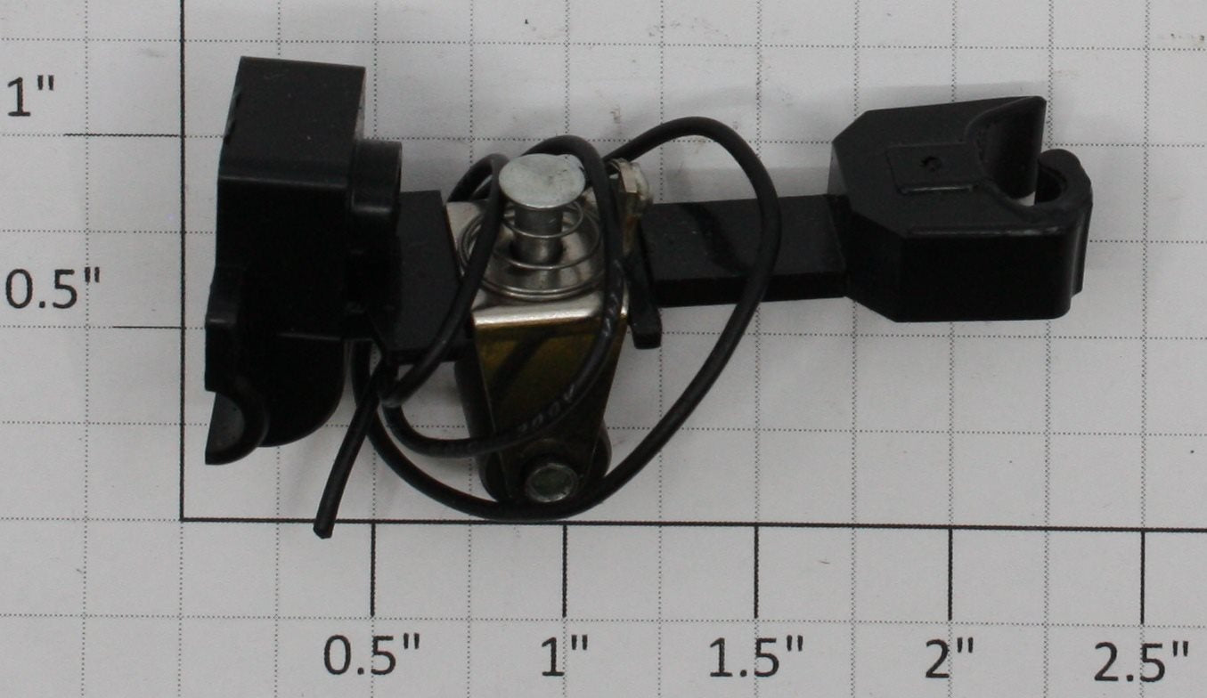 Williams WM-33 Non-Operating Passenger Car Coupler Arm with Pickup Roller