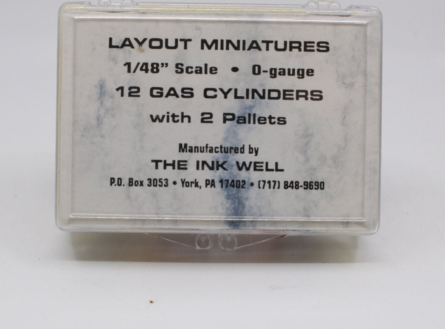 Layout Miniatures 1:48 12 Gas Cylinders with 2 Pallets