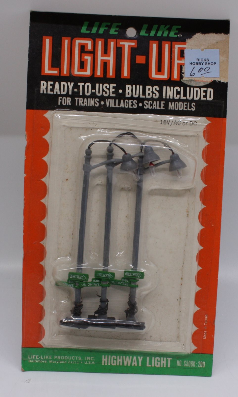 Life Like S506K HO Scale Highway Lights