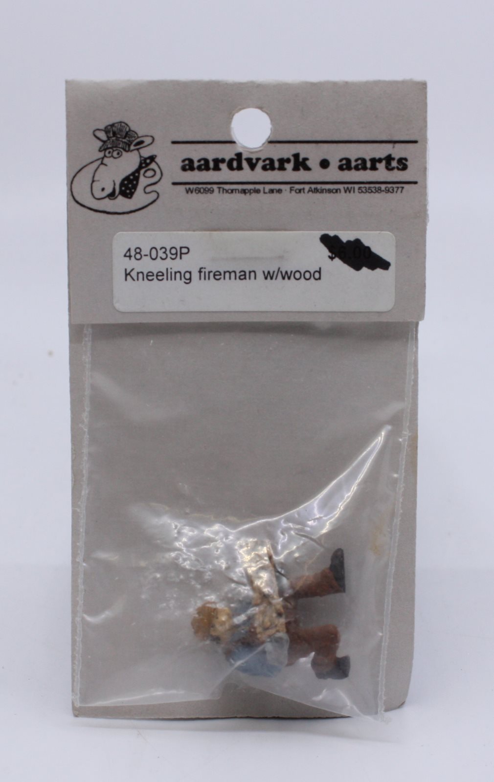 Aardvark Aarts 48-039P O Kneeling Fireman with Wood Figure