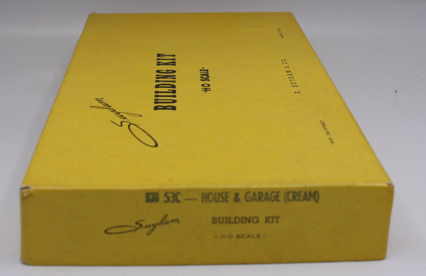 Suydam 53C HO Cream House and Garage Model Building Kit