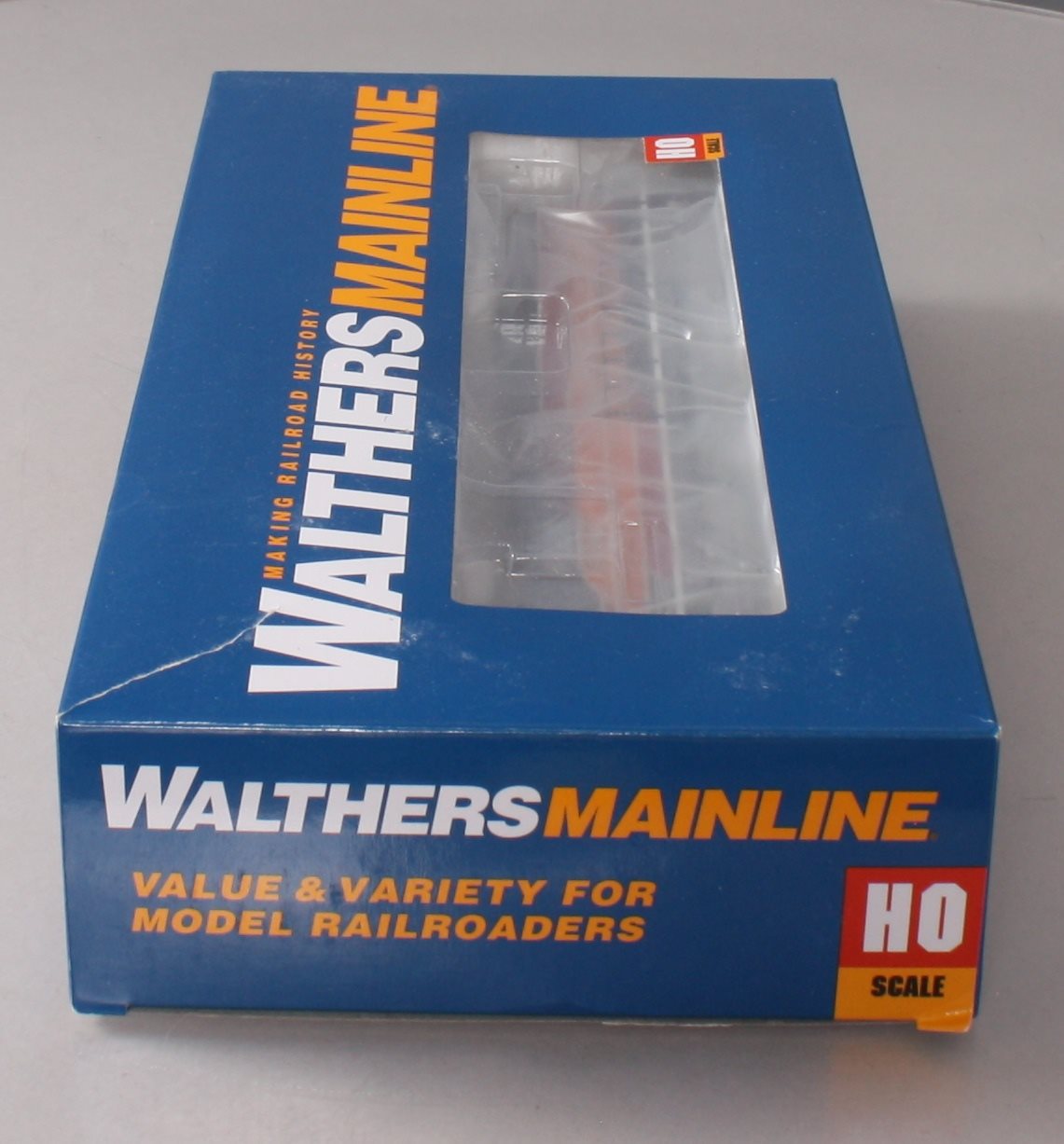 Walthers 910-9823 HO UP EMD SD70ACe Diesel Locomotive - Standard DC #1996