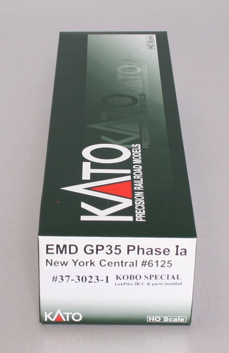 Kato 37-3023-1 HO New York Central EMD GP35 Phase IA Diesel Engine #6125 DCC